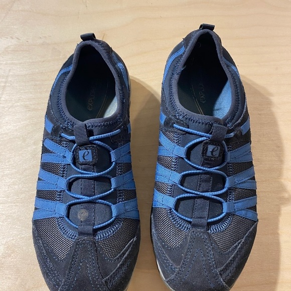 Explore Slip On Sneaker size 9 (Box 2) - Picture 14 of 16